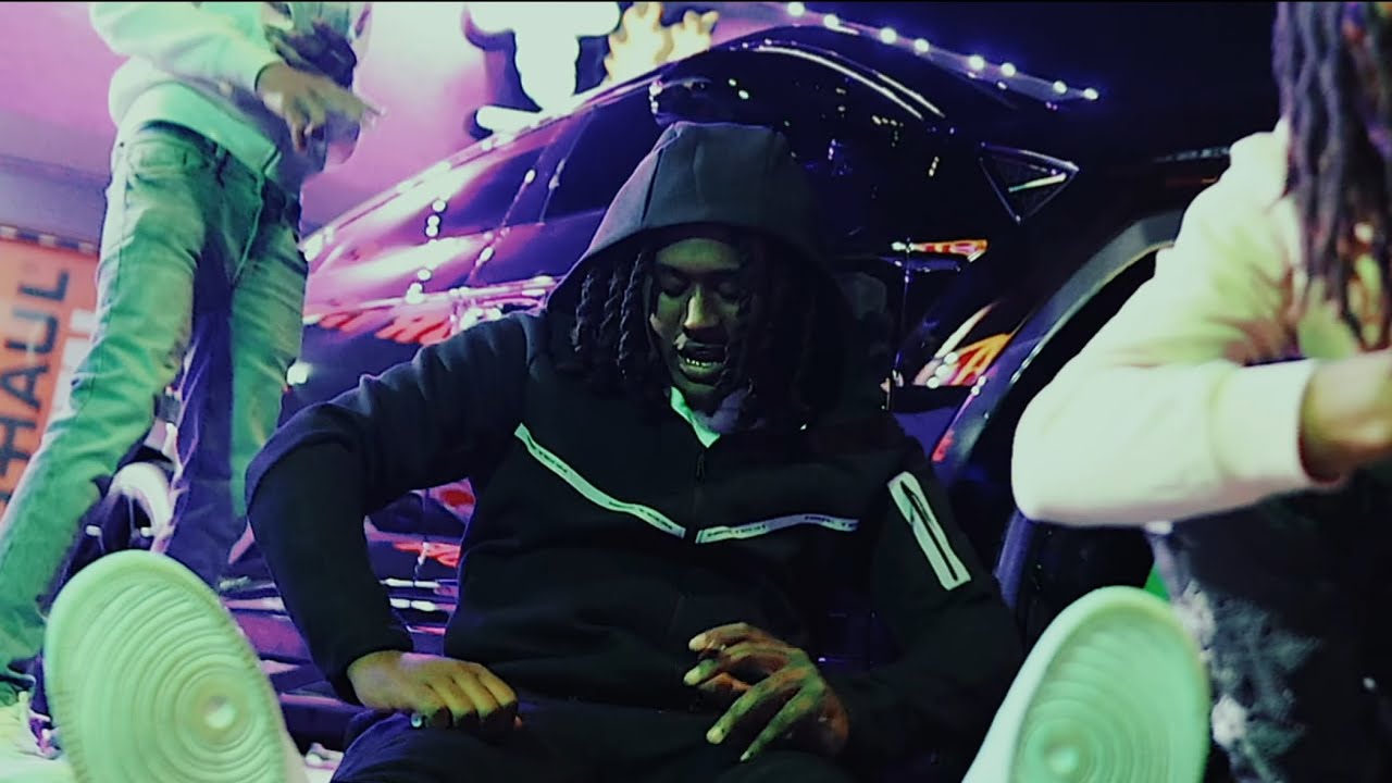 Duoto - Switch In My Jacket (Official Video) - YouTube