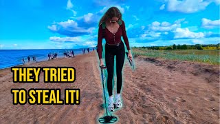 They Wanted My Treasure… But I Was Ready! ⚒️💰Subscribe ❤️ #treasurehunter #beachfinds #treasurehunt 