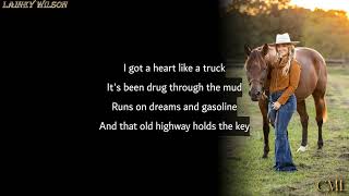 Lainey Wilson - Heart Like A Truck (Lyrics)