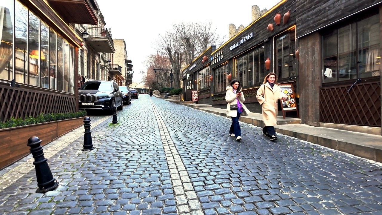 Azerbaycan [4k60fps], Bakü İçerişeher'de Gezinti - Azerbaijan Baku İçərişəhər Walking Tour