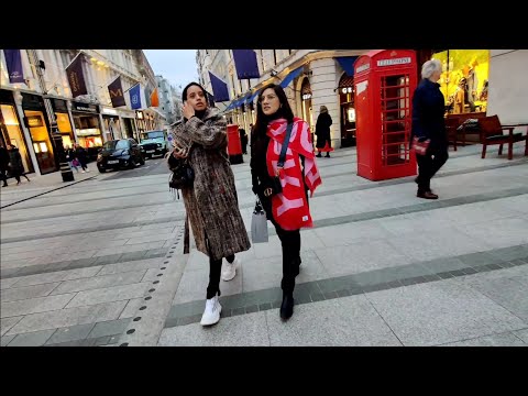 Video: Regte mode: stryd van beelde