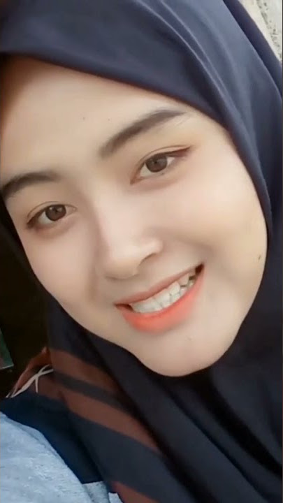 Belah dagu tidak...?