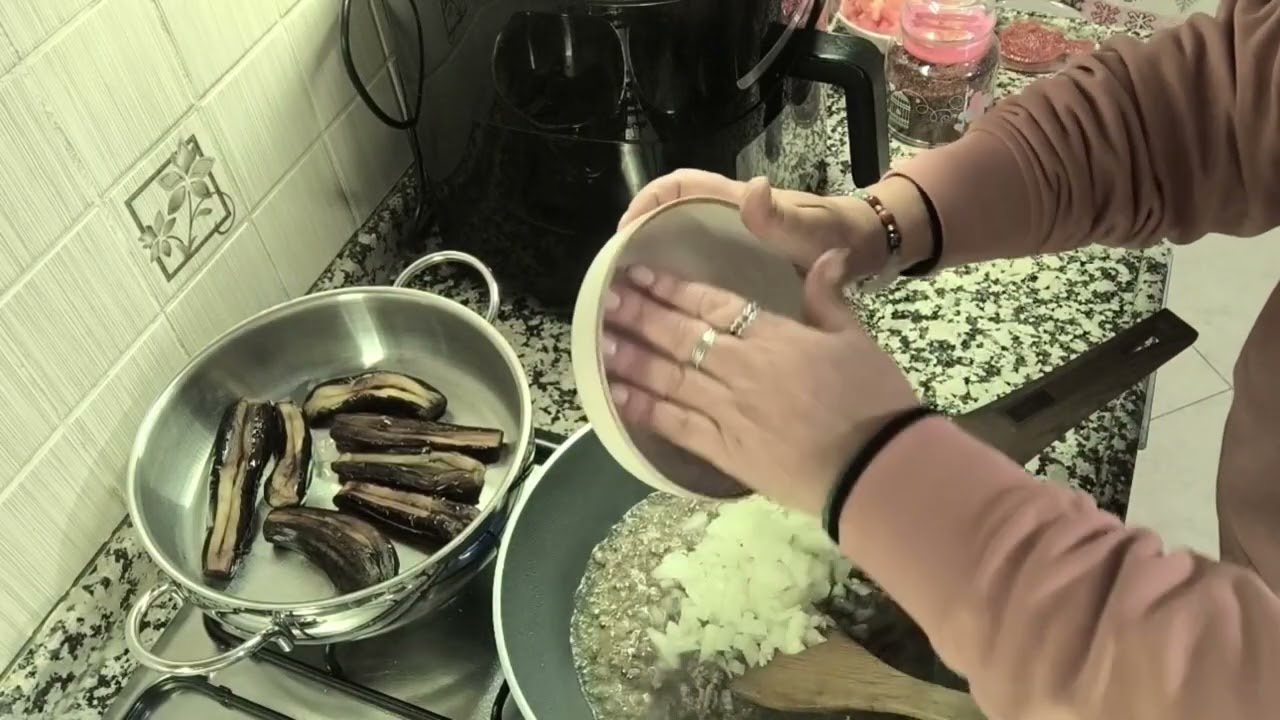 Ege usulü Patlıcan karnıyarık