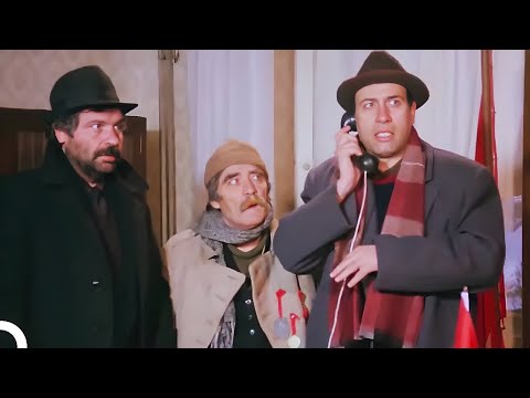 Deli Deli Küpeli | Kemal Sunal Komedi Filmi (Restorasyonlu) İzle