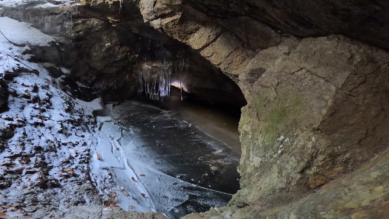 EXPLORING An Abandoned Mica Mine from the 1940s