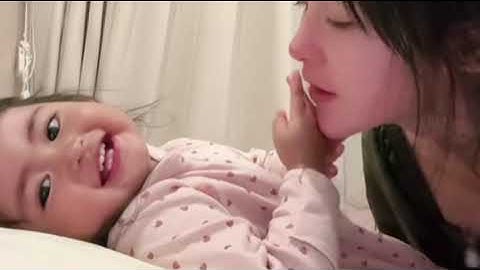 Bella bonita menemani dek cunda yang mau tidur