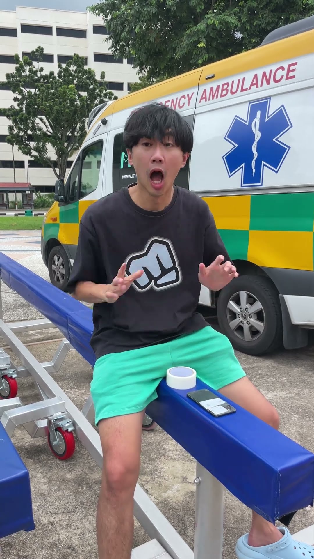 Picking TRIANGLE CHOCOLATES Be Like... #shorts #mingweirocks