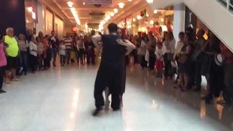 Adriana Coutinho e Pedro Hugo (BH) Demo Zouk 2016