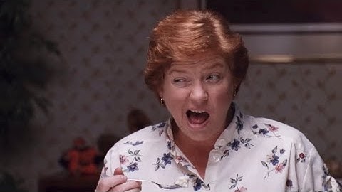 Jean sings The Monster Mash (Freaks and Geeks)