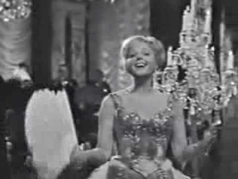 Lucia Popp - Frühlingsstimmenwaltzer - Filmed In 1965