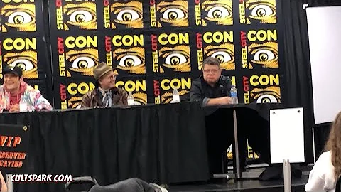 The Goonies stars Sean Astin and Kerri Green discu...