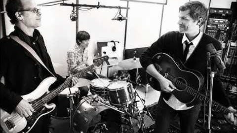 The Quiet Kind - In Front Of You + Lyrics (Grey