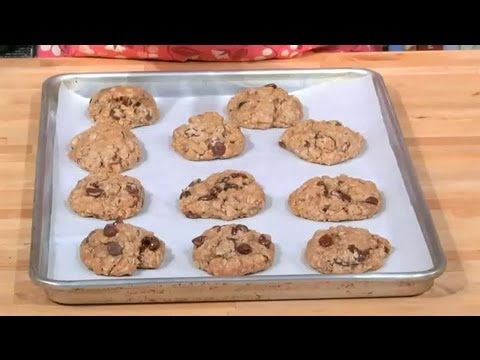 Oatmeal Chocolate Chip Cookies With Butter & Rolled Oats : Sweet Recipes