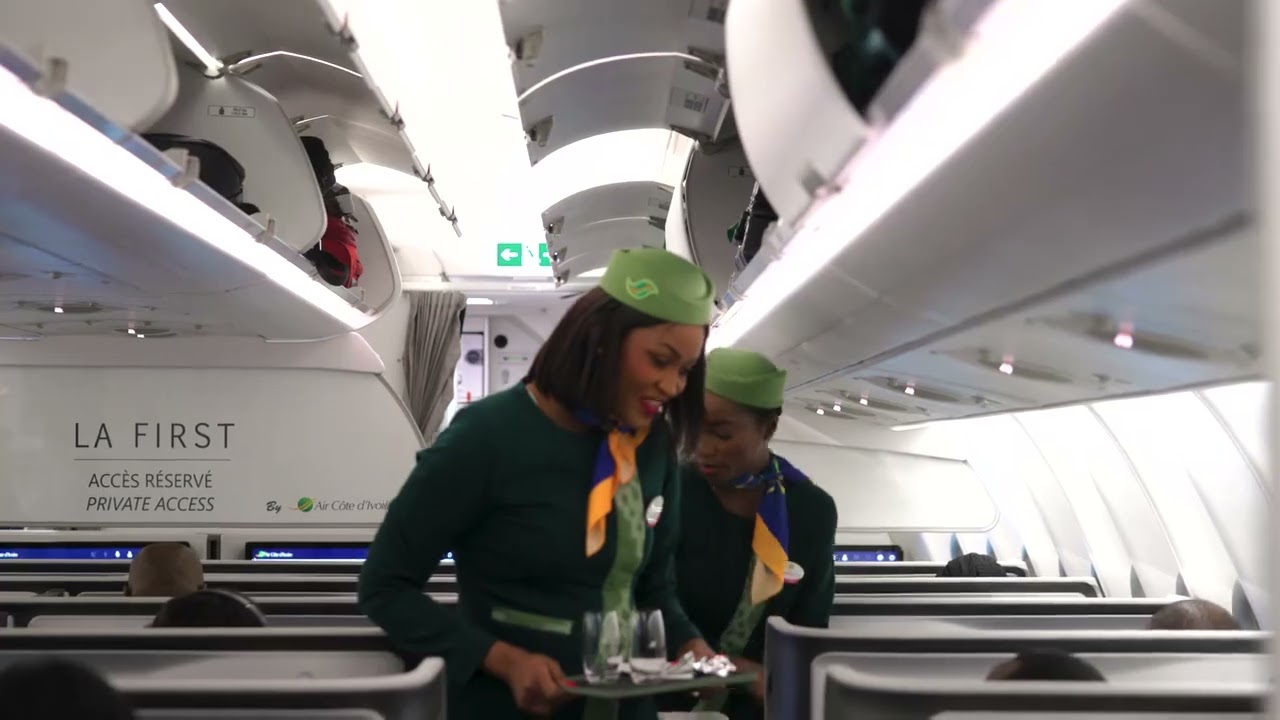 Le Premier Ministre de Côte d'Ivoire Monsieur BEUGRE MAMBE à bord du vol  Abidjan - Paris