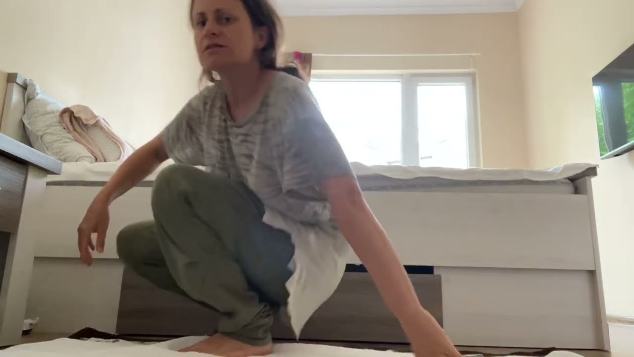 Awakening the spine with advanced awareness of anatomy in movement practise