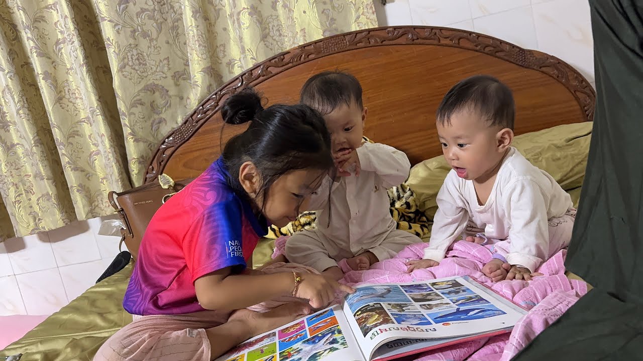 Nine 9️⃣ months old baby twin 01