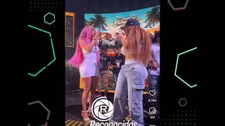 YAILIN LA MAS VIRAL -  tira dolares en la discoteca