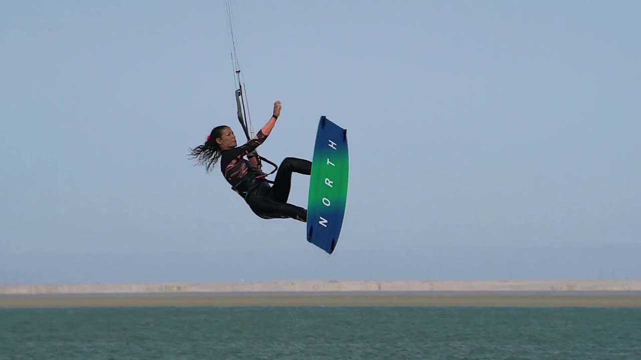 Kitesurfing Technique - Back Loop Double Grab Slow Mo