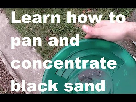 Astuce de chercheur d'or et d'orpaillage : gestes pour laver au pan et concentrer les sables noirs