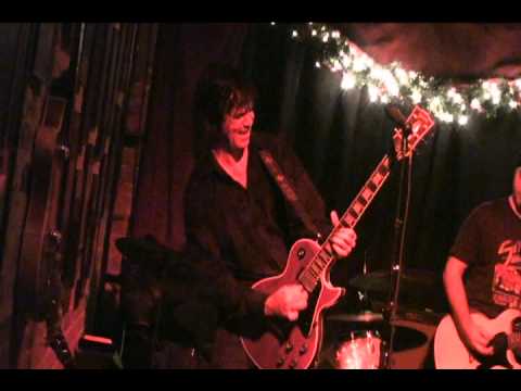Larry Hoskinson at Smiley's Acoustic Cafe Christmas Jam Greenville SC 12/04/10