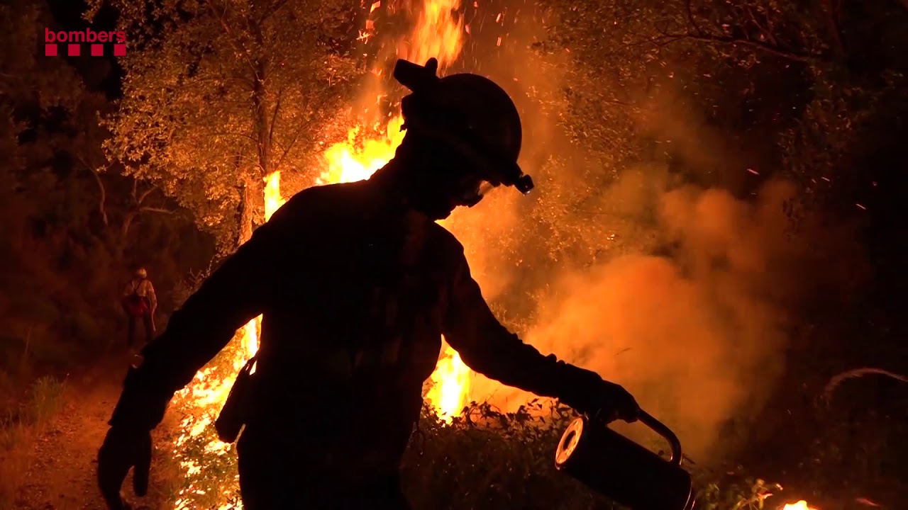 Maniobres d'extinció amb foc tècnic
