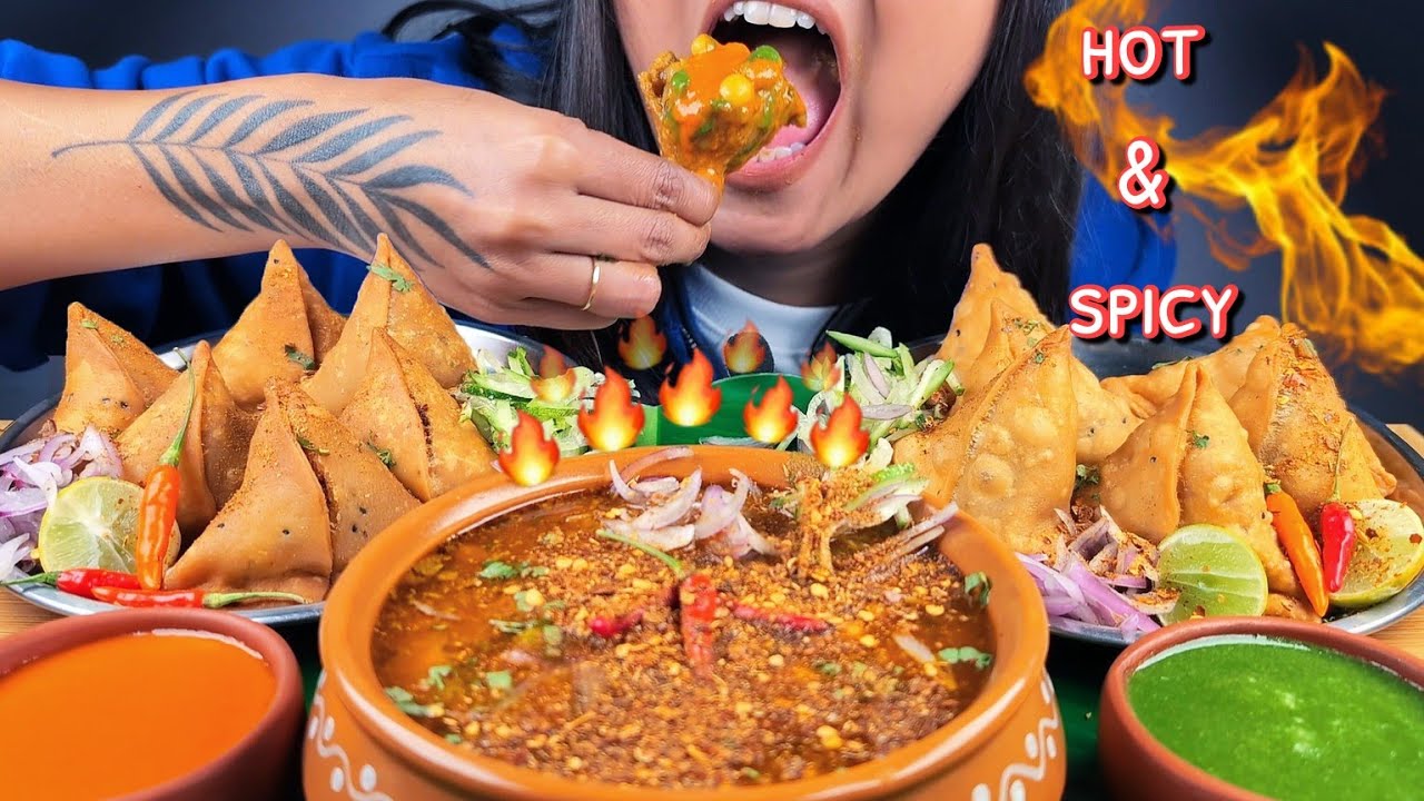 🔥EATING 12+ SAMOSA🔥 & GHUGNI CHALLENGE | KHASTA SAMOSA RECIPE WITH SPICY RED & GREEN CHUTNEY MUKBANG