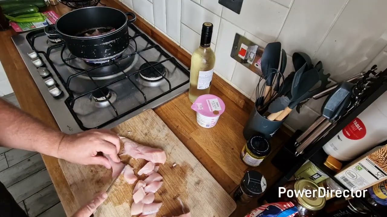 94 // Chicken, Stilton, and Leek Pie. 