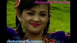 Bunga & Kumbang (ITJE TRISNAWATI) Karya: Hendro Saky & Itje Trisnawati Musik: Hendro Saky