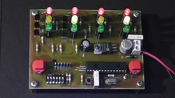 Model Traffic Light (Europe version) with LED and 16F886 PICmicro