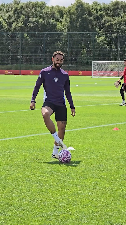 Matheus Cunha’s First Training Session! 🤩