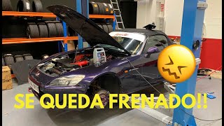 El coche se queda frenado!