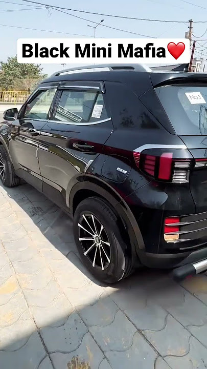 Venue Ka S Option Model ka Jalwa | Looks Dope In Black #venue #hyundai #thar #mahindra #xuv700 🔥❤️
