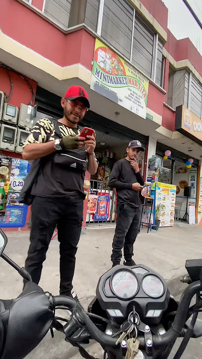 Pass the phone 😳😩