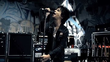 Green Day - Oh Love [Official Music Video]