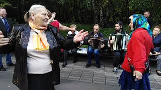 Парк Кузьминки танцы и песни под гармонь 14.07.2019