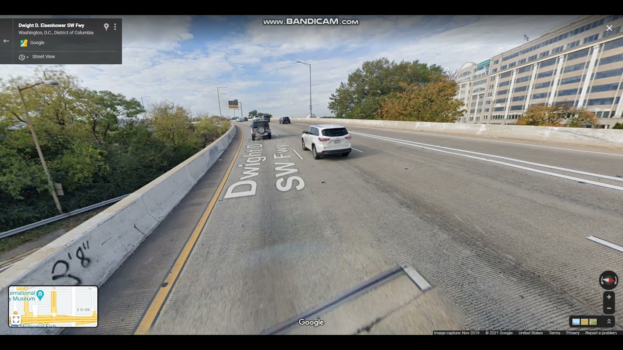 Southwest Freeway/Center Leg Freeway (Interstate 395) southbound