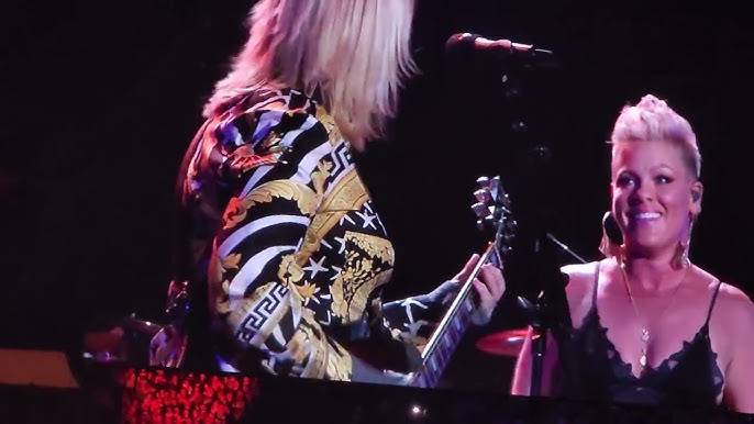 Barracuda LIVE - Pink & Nancy Wilson 9-27-22 Foo Fighters Taylor Hawkins Benefit Concert - YouTube