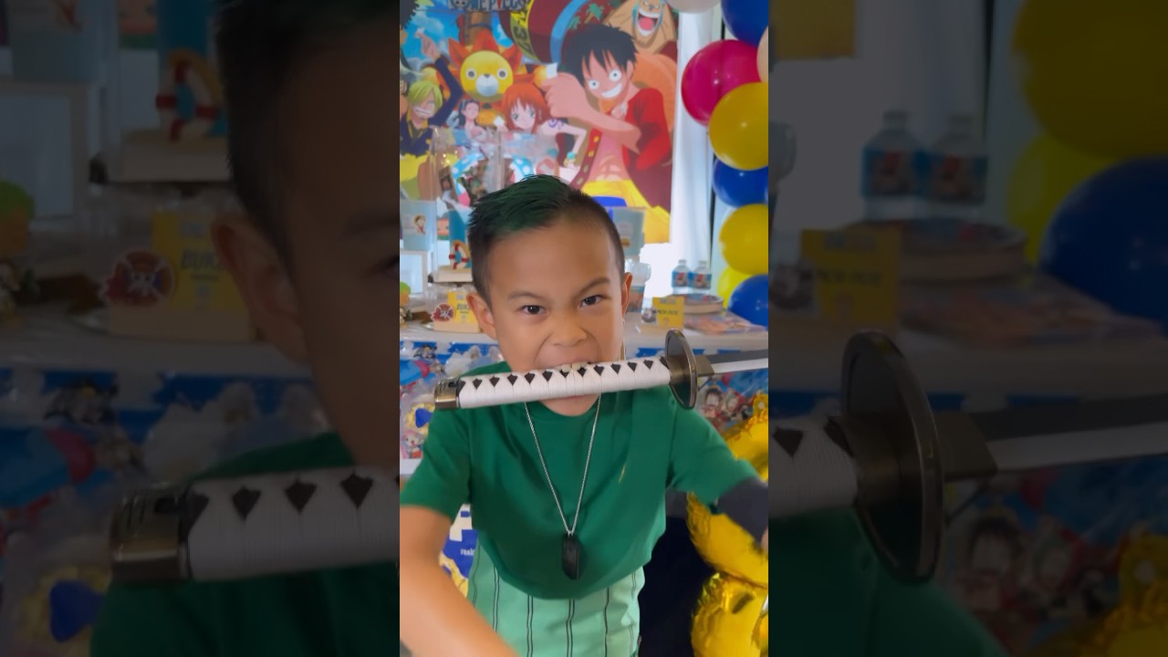 Zoro Cosplay! My One Piece Birthday Party! 