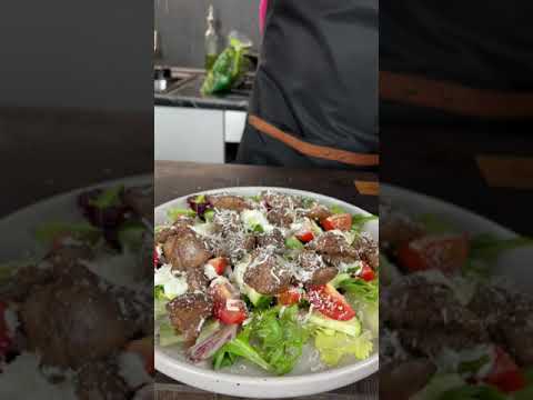 Очень вкусный салат из куриной печени