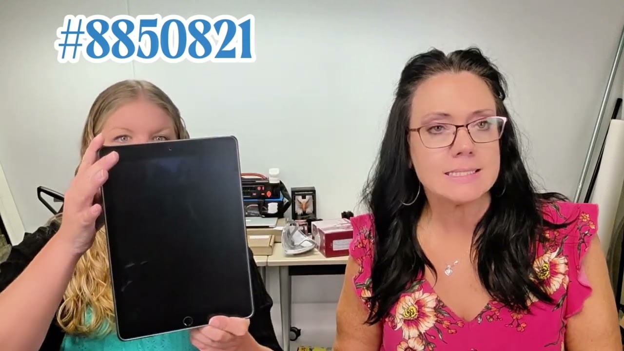 Apple iPad 6 Tablet w/ Retina Display