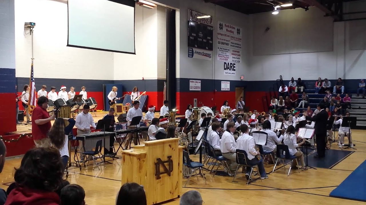 North Desoto Band Carol of the Bells 2013 - YouTube