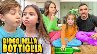 GIOCO DELLA BOTTIGLIA GIGANTE CON TUTTI I NOSTRI AMICI MAMMAGIULIA E FIGLIACHIARA! screenshot 5