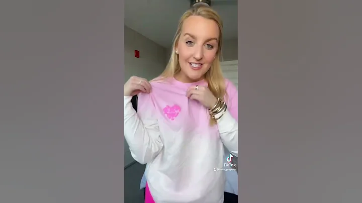 Been loving how bright fabletics outfits have been...