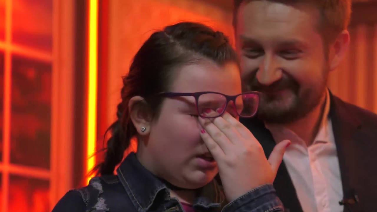 MIA DIMŠIĆ RASPLAKALA OBOŽAVATELJICU EMU  (DALIBOR PETKO SHOW CMC TV)