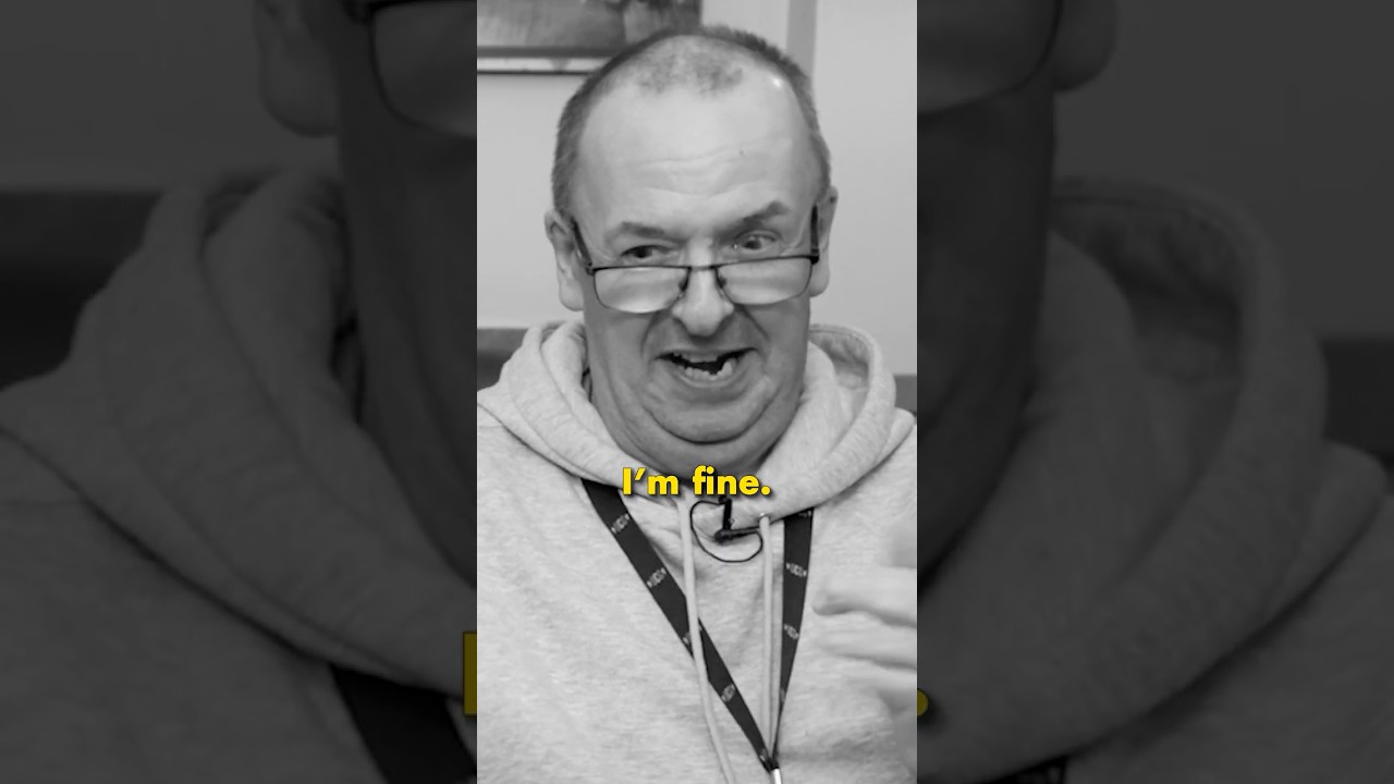 British Cabbies try Buc-ee's Habanero Nug-ees!