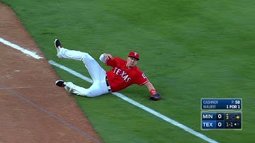MIN@TEX: Rua makes great sliding catch in left field