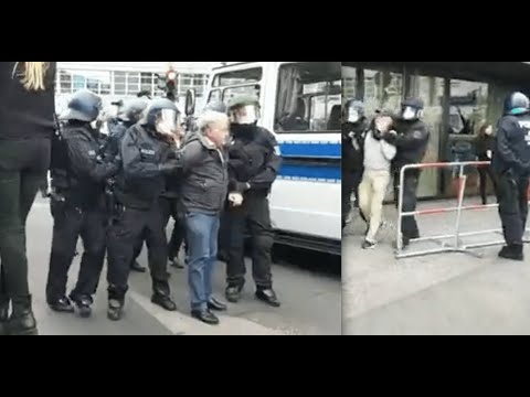 Polizeigewalt gegen Alte Menschen  Demo Berlin 25 04 20 Grundrechte Corona