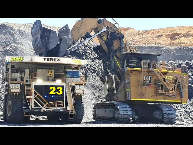 Largest mining excavators comparison - Cat 6090 FS and Terex RH400