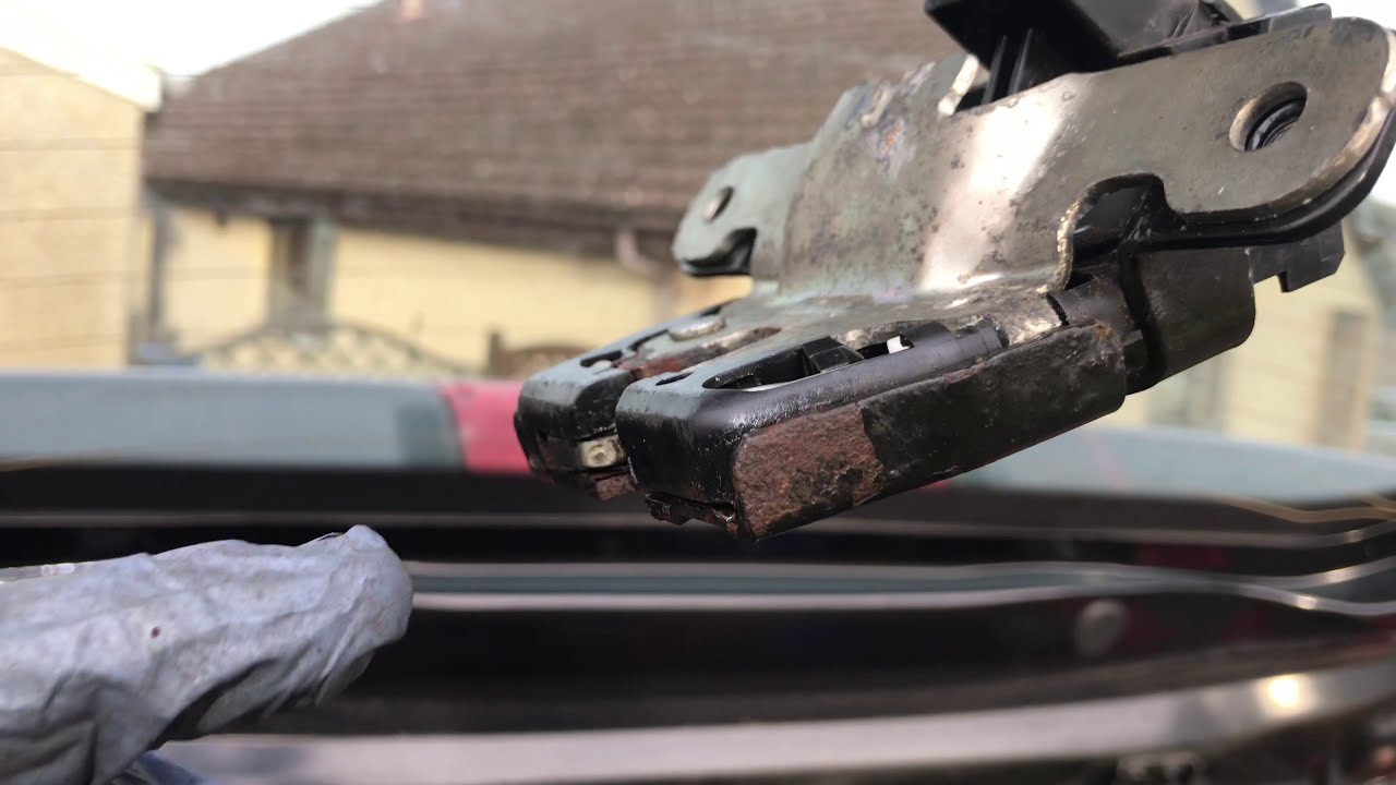 Ford Fiesta (2011) Fault Code B113E Boot Lock & Switch YouTube