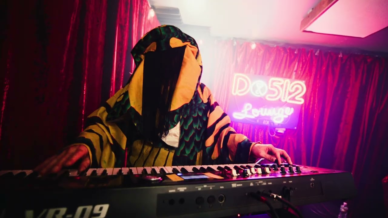 Sun Atlas - "Intergalactic Medium" | A Do512 Lounge Session